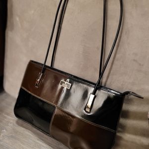 Gorgeous And Well Made Designer Purse Bag Made in Italy G U C C I